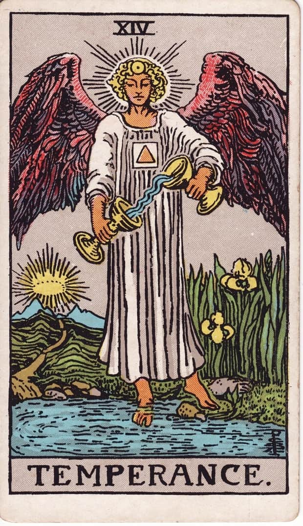 A gravura da carta A Temperança no baralho de tarot Rider-Waite-Smith