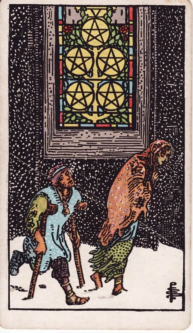 A gravura da carta Cinco de Ouros no baralho de tarot Rider-Waite-Smith