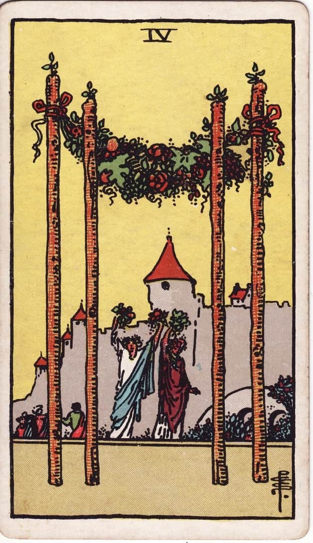 A gravura da carta Quatro de Paus no baralho de tarot Rider-Waite-Smith